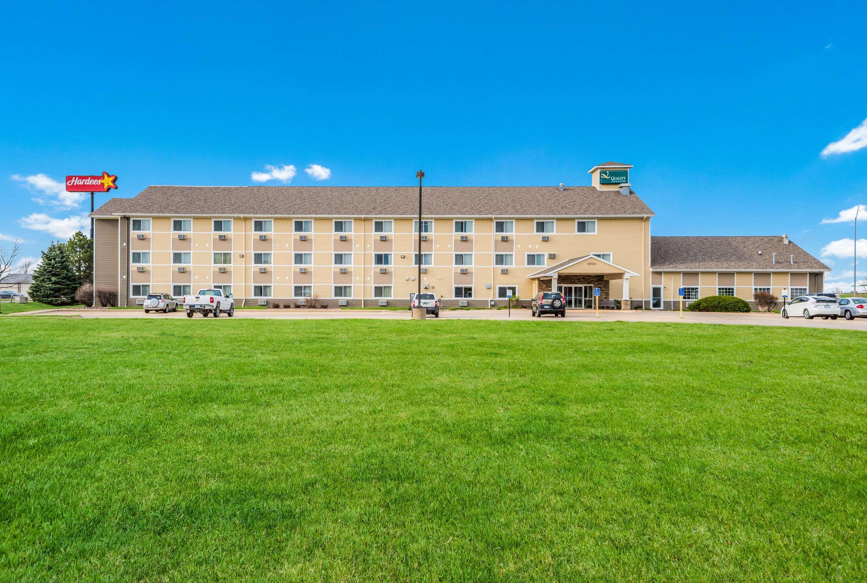 Quality Inn & Suites Eldridge Davenport North Εξωτερικό φωτογραφία