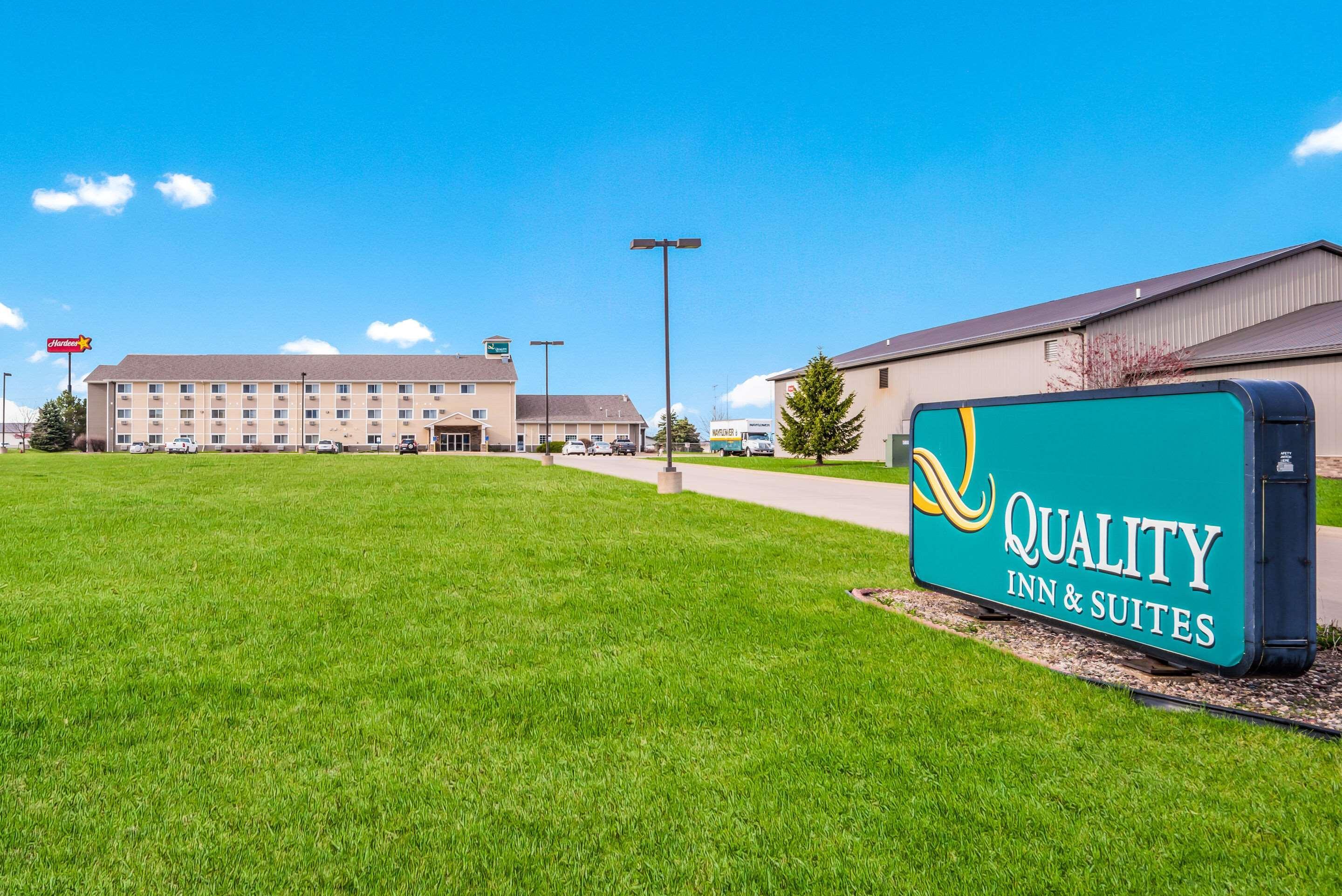 Quality Inn & Suites Eldridge Davenport North Εξωτερικό φωτογραφία