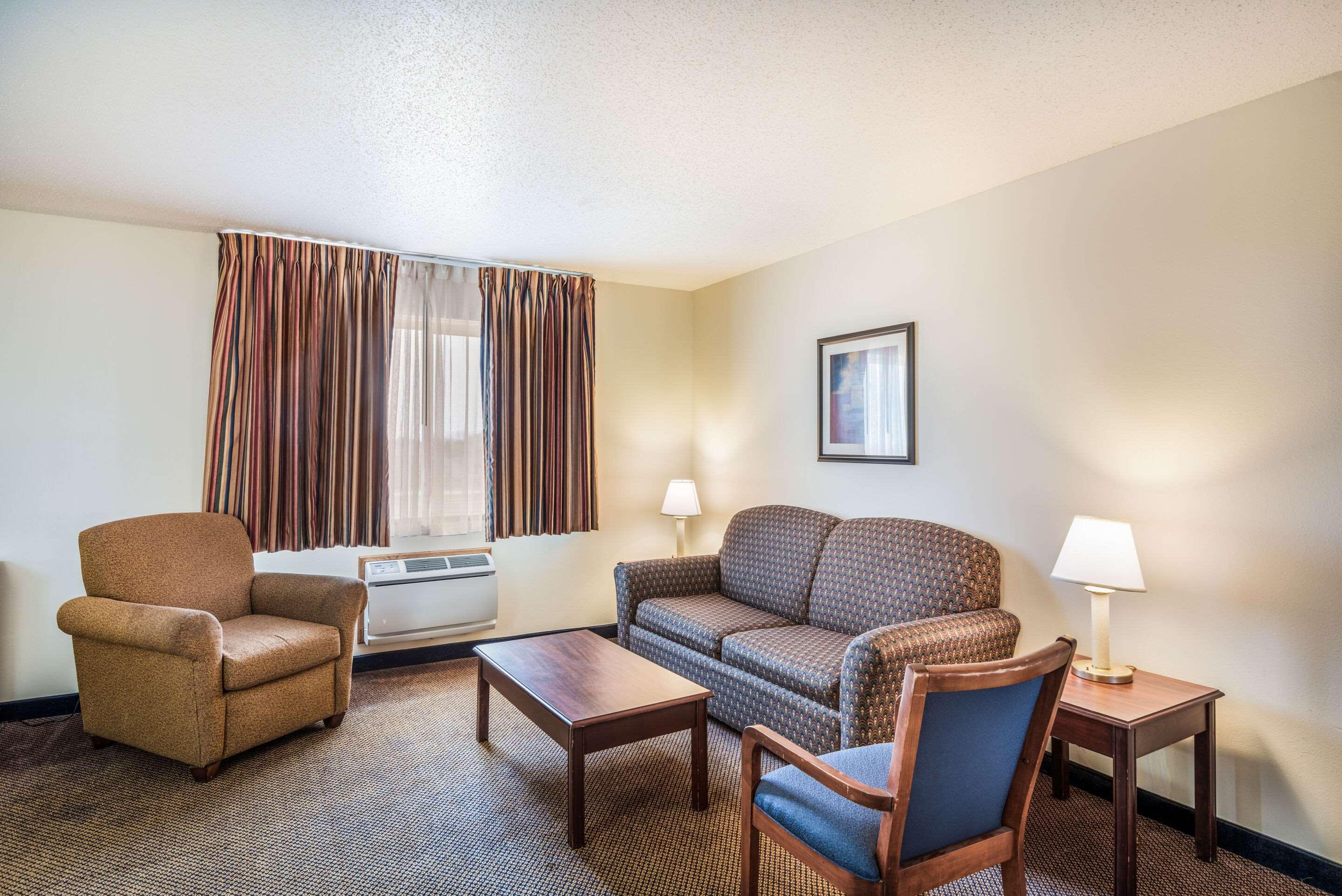 Quality Inn & Suites Eldridge Davenport North Εξωτερικό φωτογραφία