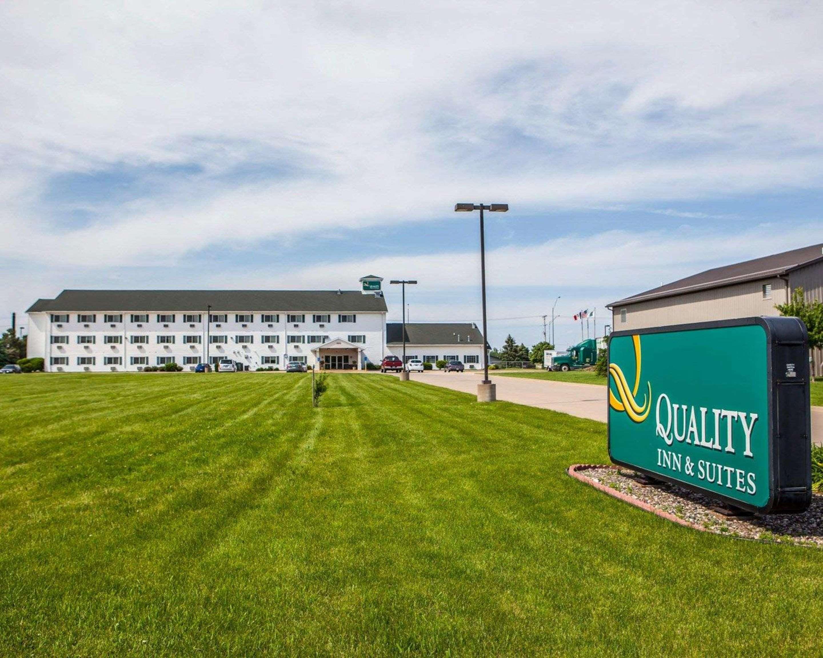 Quality Inn & Suites Eldridge Davenport North Εξωτερικό φωτογραφία