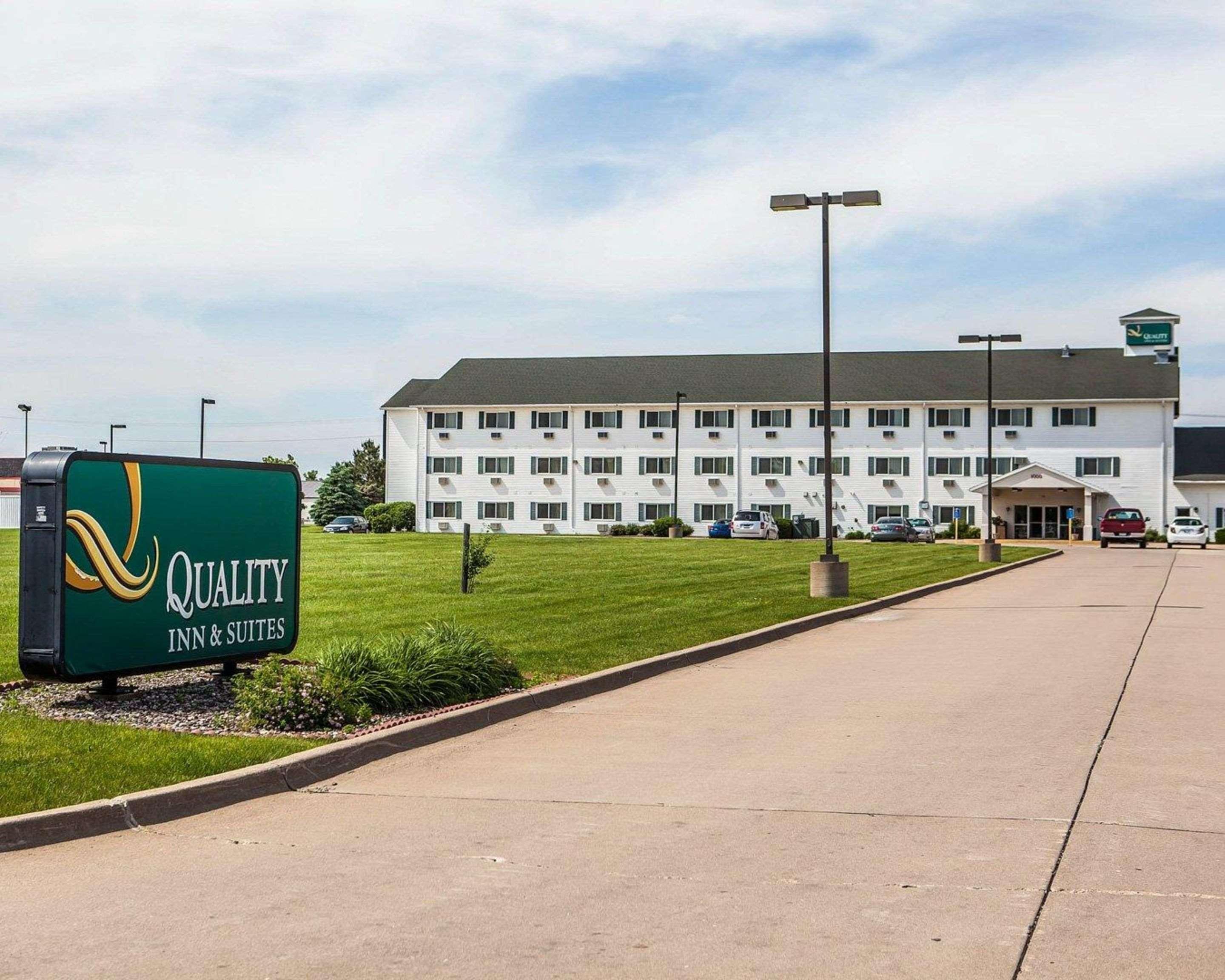 Quality Inn & Suites Eldridge Davenport North Εξωτερικό φωτογραφία