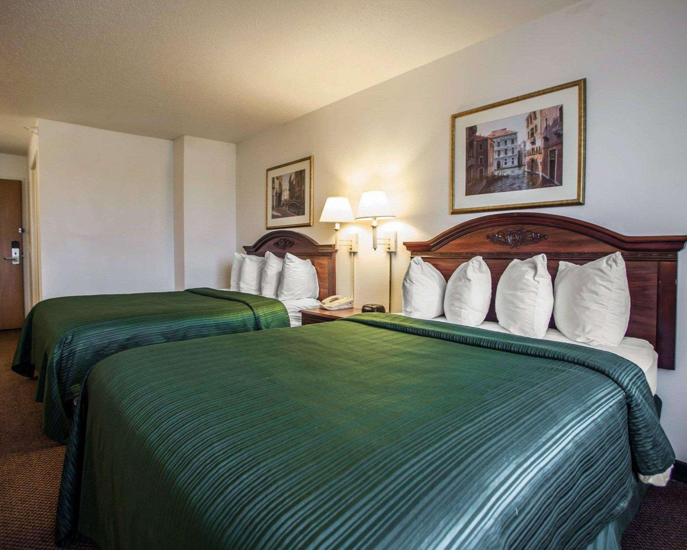 Quality Inn & Suites Eldridge Davenport North Εξωτερικό φωτογραφία